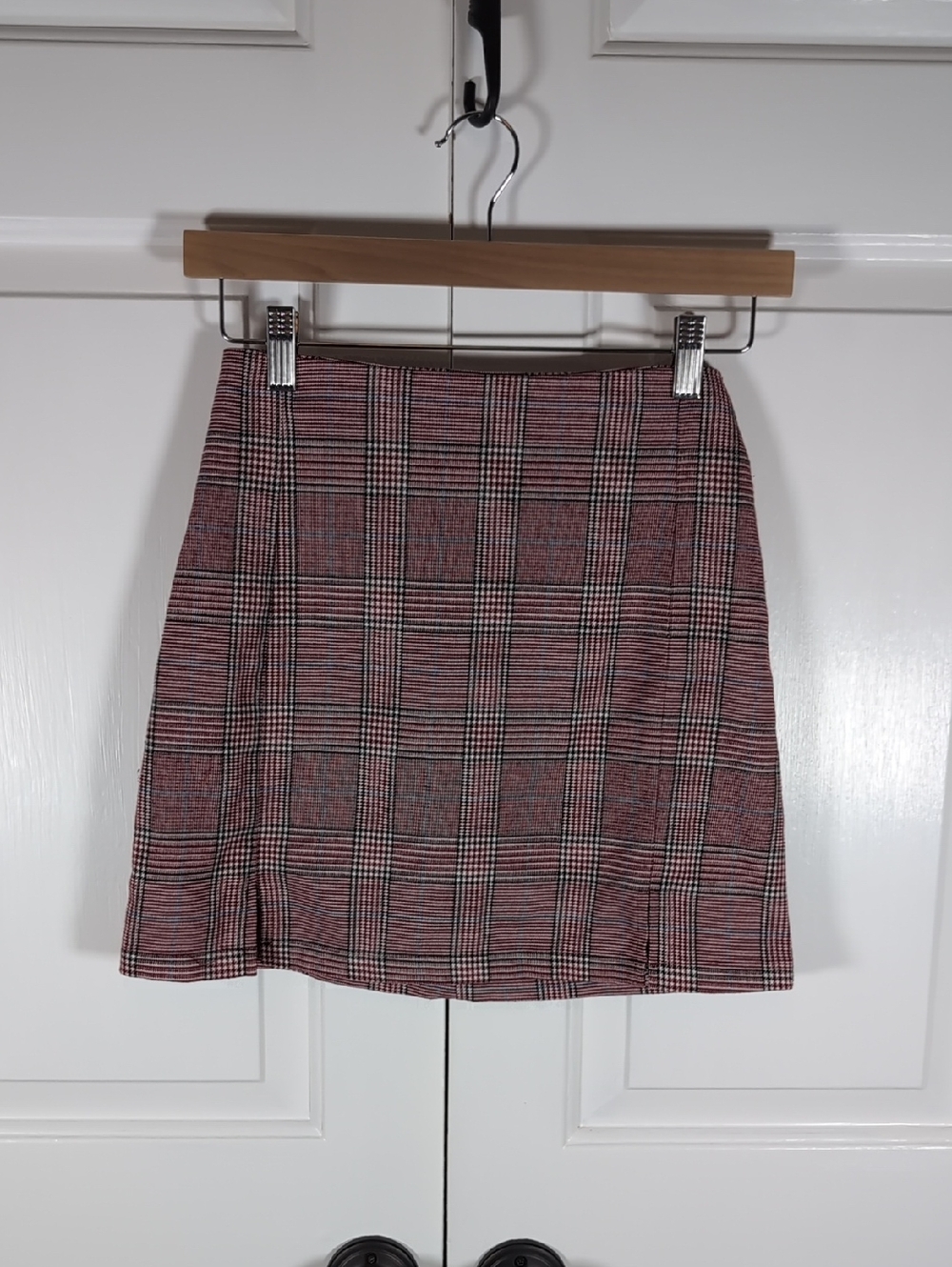 Brandy Melville Pink Cara Plaid Mini Skirt High Waisted Preppy Y2K Coquette OS - Picture 2 of 7